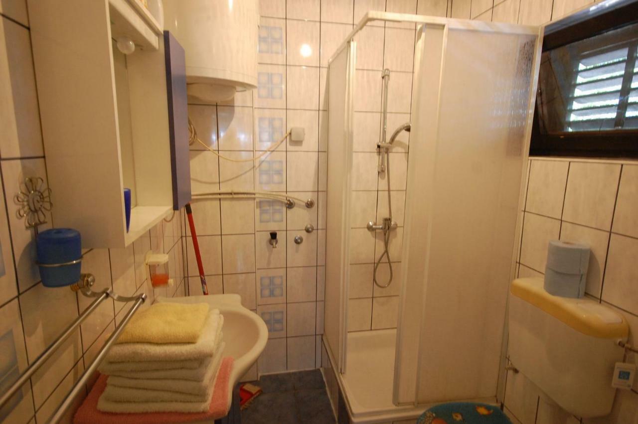 נייביצה Apartments Juric By El-Pi Tours מראה חיצוני תמונה
